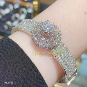 Vòng tay kim cương